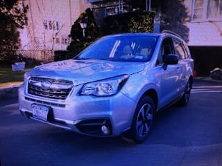 2018 Subaru Forester 2.5i JF2SJABC2JH493672 2018 Subaru Forester 2.5i