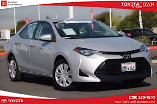 2018 Toyota Corolla 5YFBURHE6JP825016 2018 Toyota Corolla