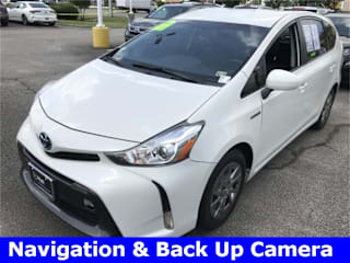 2017 Toyota Prius v Five JTDZN3EU5HJ070752 2017 Toyota Prius v Five
