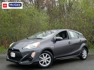 2017 Toyota Prius c One JTDKDTB3XH1593975 2017 Toyota Prius c One