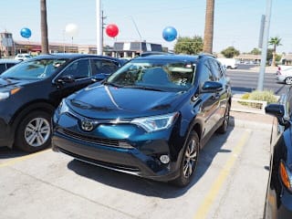 2017 Toyota RAV4 XLE 2T3WFREV5HW390280 2017 Toyota RAV4 XLE
