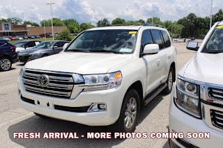 2018 Toyota Land Cruiser Base JTMCY7AJ0J4070548 2018 Toyota Land Cruiser Base