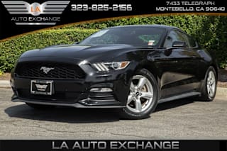2017 Ford Mustang V6 1FA6P8AM4H5220073 2017 Ford Mustang V6