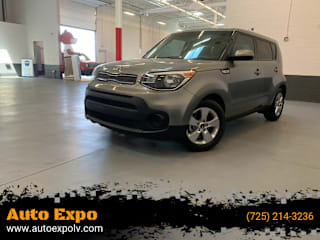 2018 Kia Soul KNDJN2A22J7561102 2018 Kia Soul