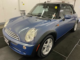 2005 MINI Cooper Base WMWRF33455TG10424 2005 MINI Cooper Base