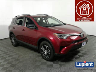 2018 Toyota RAV4 LE 2T3ZFREV6JW472554 2018 Toyota RAV4 LE