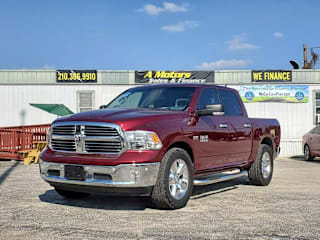 2018 Ram Pickup 1500 1C6RR6LT9JS340749 2018 Ram Pickup 1500