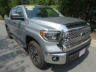 2018 Toyota Tundra SR5 5TFDY5F18JX732750 2018 Toyota Tundra SR5