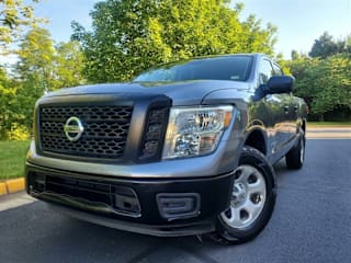 2017 Nissan Titan S 1N6AA1EJ5HN555983 2017 Nissan Titan S
