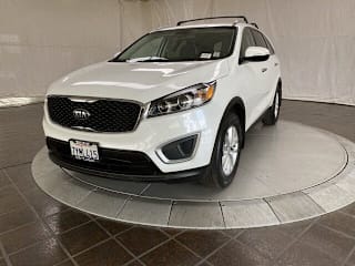 2017 Kia Sorento LX 5XYPG4A38HG298944 2017 Kia Sorento LX