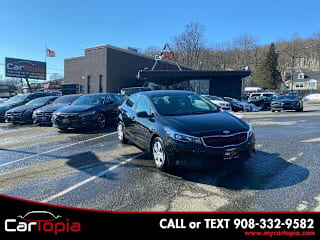 2017 Kia Forte LX 3KPFK4A79HE025361 2017 Kia Forte LX