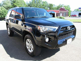 2018 Toyota 4Runner SR5 JTEBU5JR6J5563979 2018 Toyota 4Runner SR5