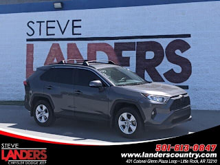 2019 Toyota RAV4 XLE JTMW1RFV9KJ014605 2019 Toyota RAV4 XLE