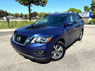 2017 Nissan Pathfinder SL 5N1DR2MM7HC611276 2017 Nissan Pathfinder SL