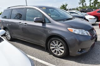 2013 Toyota Sienna XLE 7-Passenger 5TDDK3DC0DS067749 2013 Toyota Sienna XLE 7-Passenger