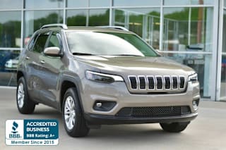 2019 Jeep Cherokee Latitude 1C4PJMCX0KD401121 2019 Jeep Cherokee Latitude