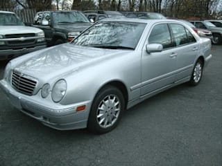2002 Mercedes-Benz E-Class E 320 4MATIC WDBJF82J22X070468 2002 Mercedes-Benz E-Class E 320 4MATIC