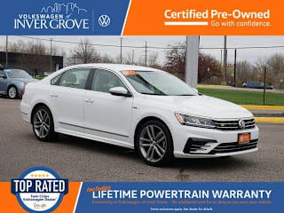 2017 Volkswagen Passat 1VWDT7A39HC065687 2017 Volkswagen Passat