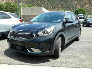 2018 Kia Niro Plug-In Hybrid LX KNDCM3LD2J5135857 2018 Kia Niro Plug-In Hybrid LX