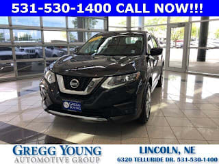 2017 Nissan Rogue S 5N1AT2MV3HC768557 2017 Nissan Rogue S