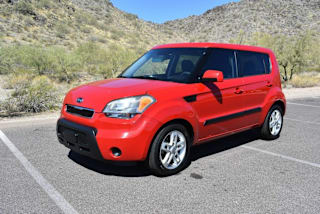 2011 Kia Soul + KNDJT2A27B7332065 2011 Kia Soul +