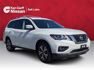 2017 Nissan Pathfinder SV 5N1DR2MM1HC674454 2017 Nissan Pathfinder SV