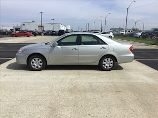 2004 Toyota Camry LE 4T1BE32K14U819670 2004 Toyota Camry LE