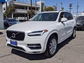 2018 Volvo XC90 T5 Momentum 7-Passenger YV4102CK2J1339574 2018 Volvo XC90 T5 Momentum 7-Passenger