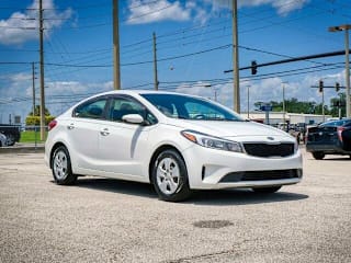 2017 Kia Forte LX 3KPFK4A77HE061775 2017 Kia Forte LX