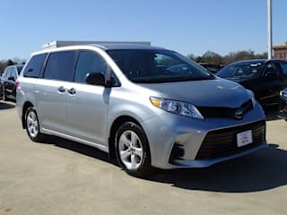 2019 Toyota Sienna 5TDZZ3DC1KS973293 2019 Toyota Sienna