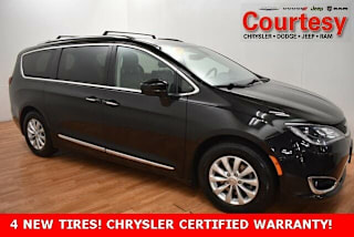 2019 Chrysler Pacifica Touring L 2C4RC1BG8KR625964 2019 Chrysler Pacifica Touring L