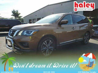 2017 Nissan Pathfinder Platinum 5N1DR2MNXHC611605 2017 Nissan Pathfinder Platinum