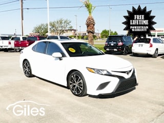2018 Toyota Camry SE 4T1B11HK6JU574366 2018 Toyota Camry SE