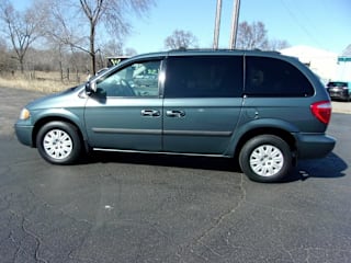 2006 Chrysler Town and Country Base 1A4GP45R06B693006 2006 Chrysler Town and Country Base