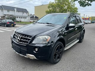 2009 Mercedes-Benz M-Class ML 63 AMG 4JGBB77E89A469031 2009 Mercedes-Benz M-Class ML 63 AMG