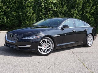2017 Jaguar XJL Portfolio SAJWJ2GD2H8W09049 2017 Jaguar XJL Portfolio