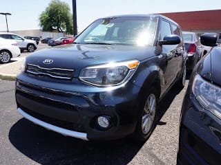 2018 Kia Soul + KNDJP3A58J7603542 2018 Kia Soul +