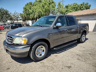2002 Ford F-150 XLT 1FTRW07642KC52731 2002 Ford F-150 XLT