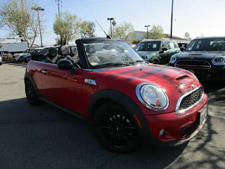 2014 MINI Convertible WMWZP3C54ET707715 2014 MINI Convertible