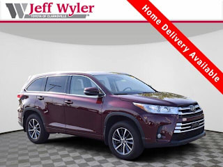 2018 Toyota Highlander XLE 5TDJZRFH1JS807556 2018 Toyota Highlander XLE