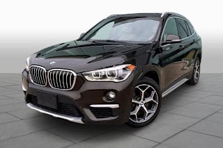2017 BMW X1 WBXHU7C37H5H37562 2017 BMW X1