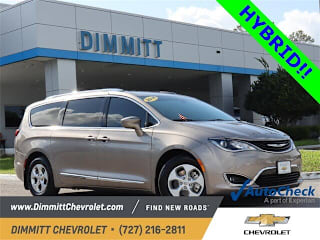 2018 Chrysler Pacifica Hybrid Touring L 2C4RC1L75JR164350 2018 Chrysler Pacifica Hybrid Touring L