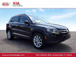 2017 Volkswagen Tiguan 2.0T Wolfsburg Edition WVGRV7AX8HW508301 2017 Volkswagen Tiguan 2.0T Wolfsburg Edition