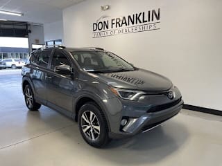 2018 Toyota RAV4 XLE JTMWFREV1JD129604 2018 Toyota RAV4 XLE