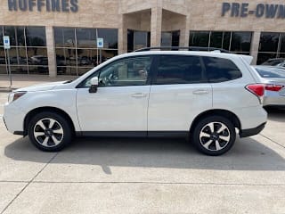 2017 Subaru Forester 2.5i Premium JF2SJAGC6HH576279 2017 Subaru Forester 2.5i Premium