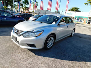 2017 Nissan Altima 2.5 S 1N4AL3AP1HN317203 2017 Nissan Altima 2.5 S