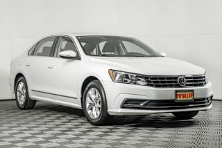 2017 Volkswagen Passat 1VWAT7A34HC011510 2017 Volkswagen Passat