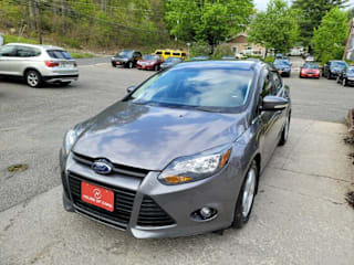2014 Ford Focus Titanium 1FADP3J24EL114383 2014 Ford Focus Titanium