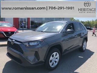 2019 Toyota RAV4 LE JTMH1RFV4KD041671 2019 Toyota RAV4 LE