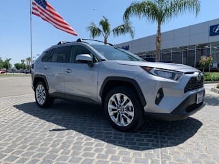 2019 Toyota RAV4 XLE Premium JTMC1RFV2KD027441 2019 Toyota RAV4 XLE Premium